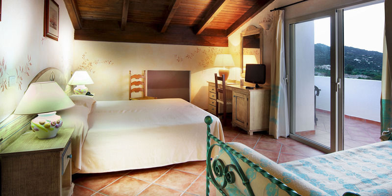 Colonna Beach Hotel Marinella مارينيلاّ المظهر الخارجي الصورة